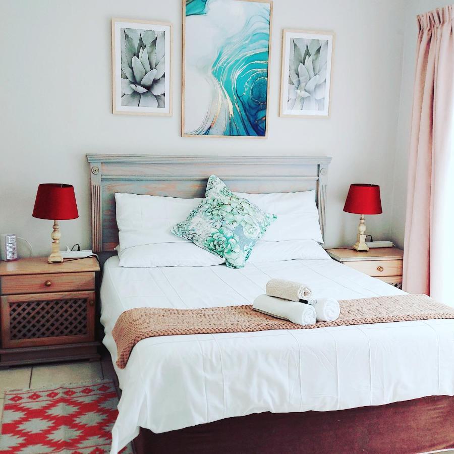 The Coelacanth Guest House And Beach Thyme Self Catering Kiddʼs Beach 외부 사진